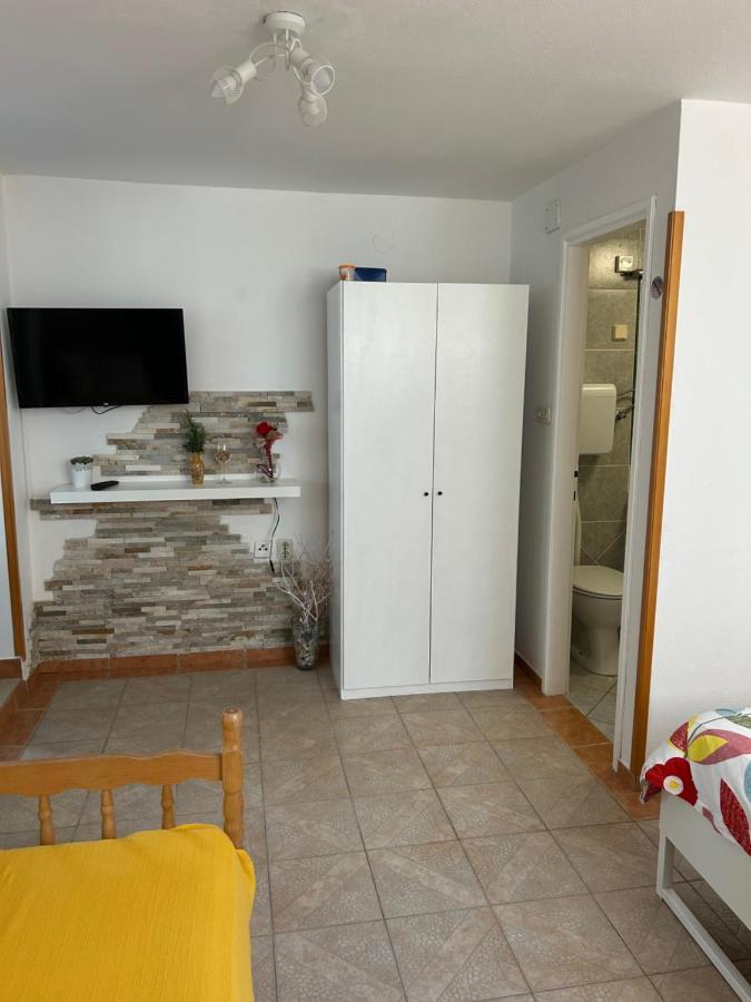 Apartmani Grguric Корнич Экстерьер фото